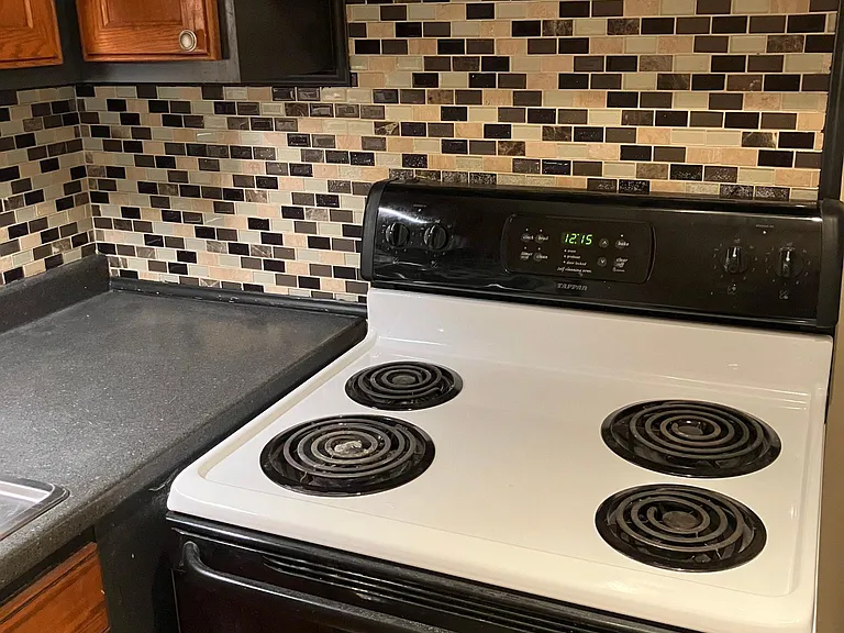 720 Ferdinand Ave SW #25 — Photo 13