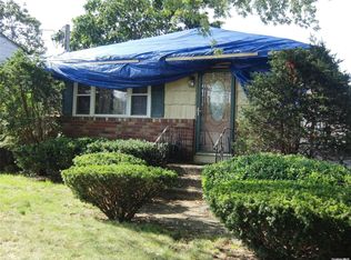 115 Fountain Ave, Selden, NY 11784
