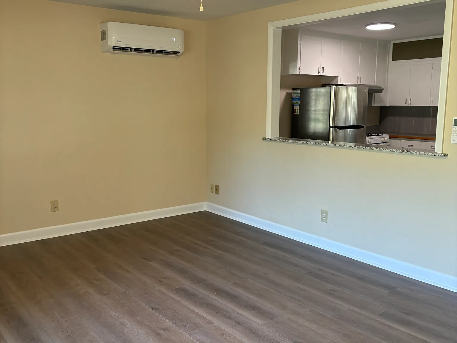 3 bed, 1.5 bath, 2066 sqft, $1,845 — Photo 2