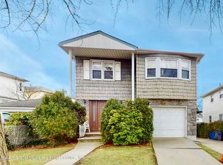 12 Bascom Pl, Staten Island, NY 10314