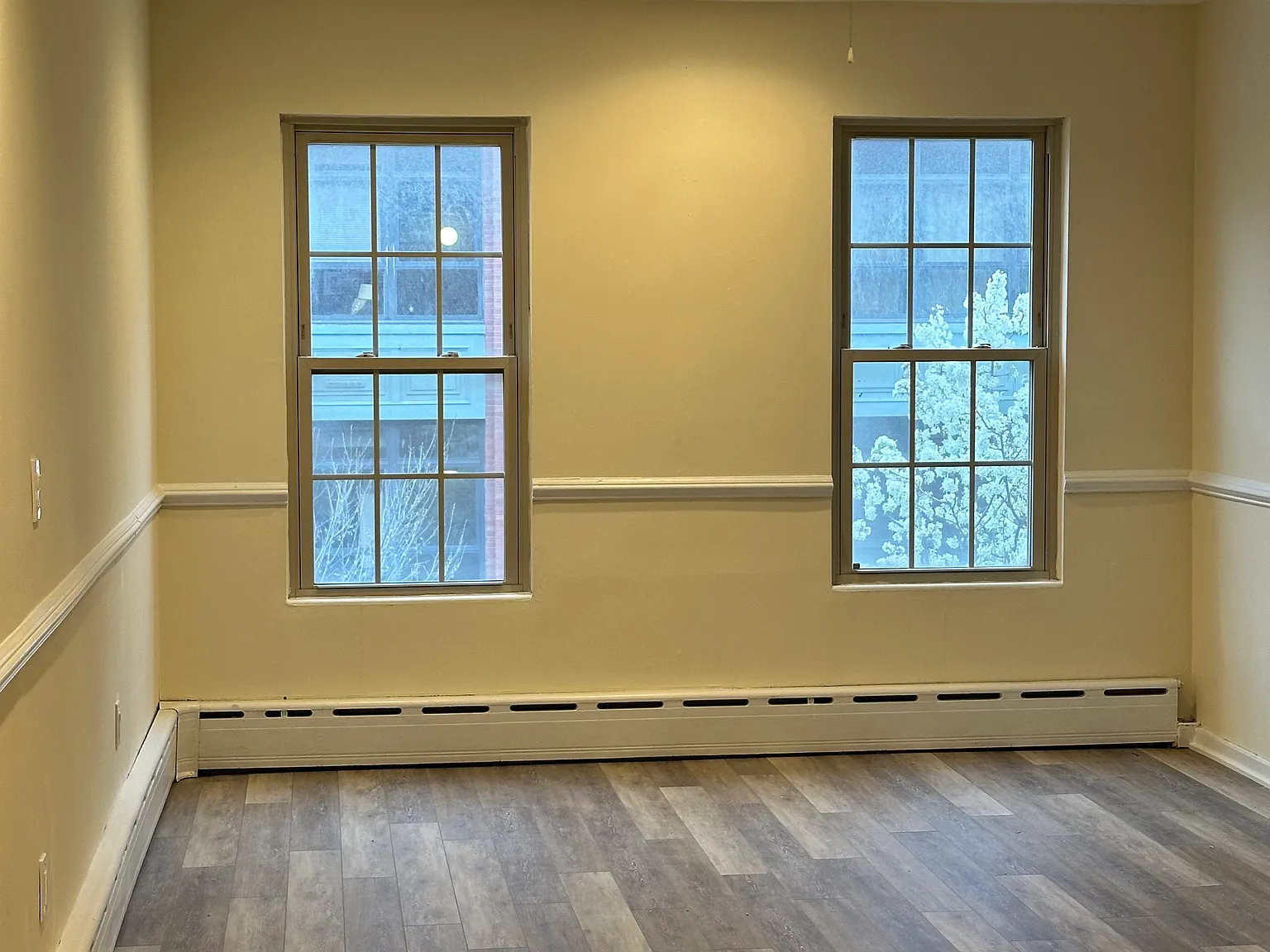 3 bed, 1900 sqft, $2,700 — Photo 3