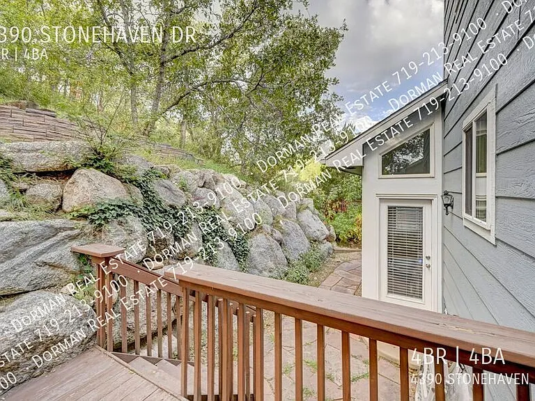 4390 Stonehaven Dr — Photo 9