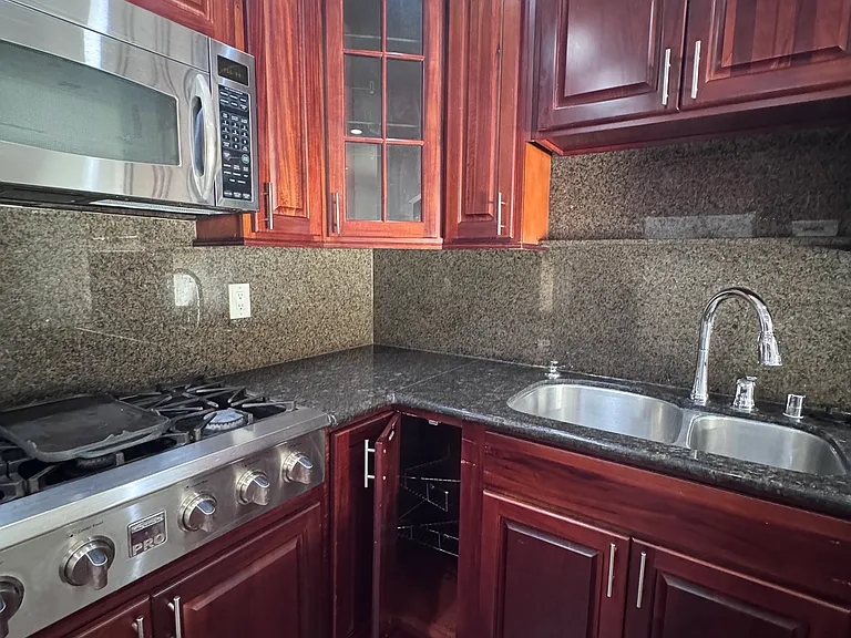 6094 Bollinger Rd — Photo 12