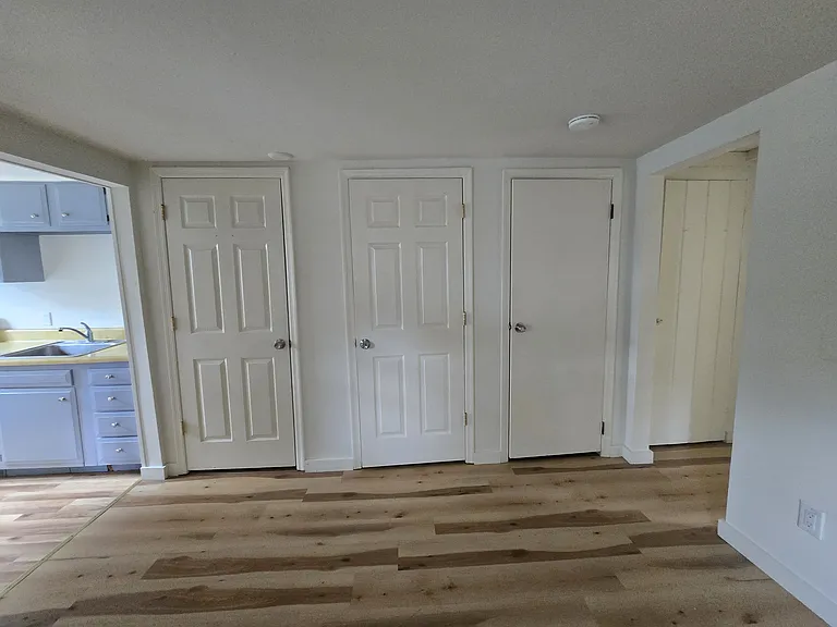 239 Lakeshore Dr #3 — Photo 6