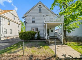 77 Parkside St, Springfield, MA 01104