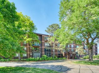 334 Cherokee Ave APT 302, Saint Paul, MN 55107