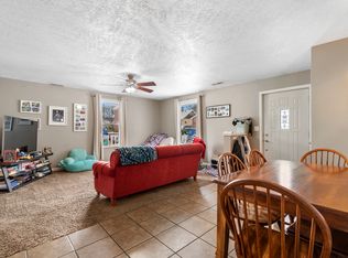 18 E Dartmouth St #102, Vermillion, SD 57069
