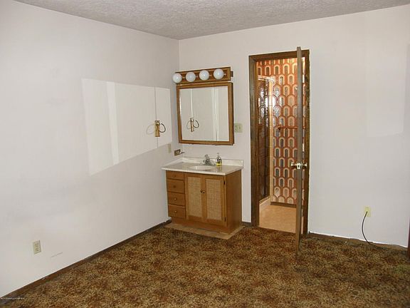 5th image of 2817 La Puente St