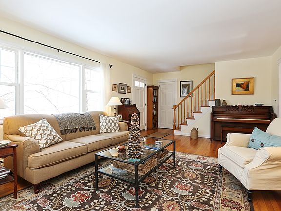 4th image of 2201 Maple Ave