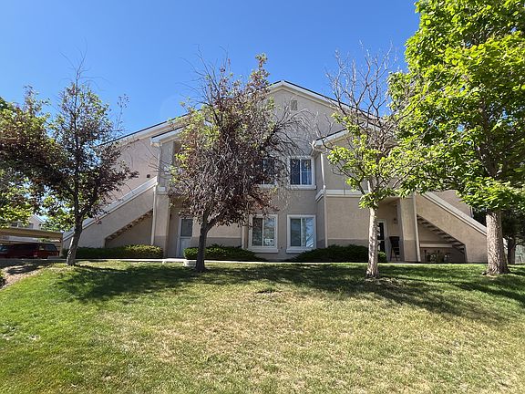 3695_strawberry_field_06172024