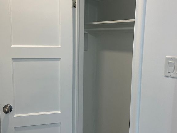 4th image of 824 E Hudson Ave #A