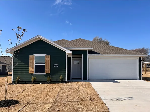 440 Riggs St, Prairie Grove, AR 72753