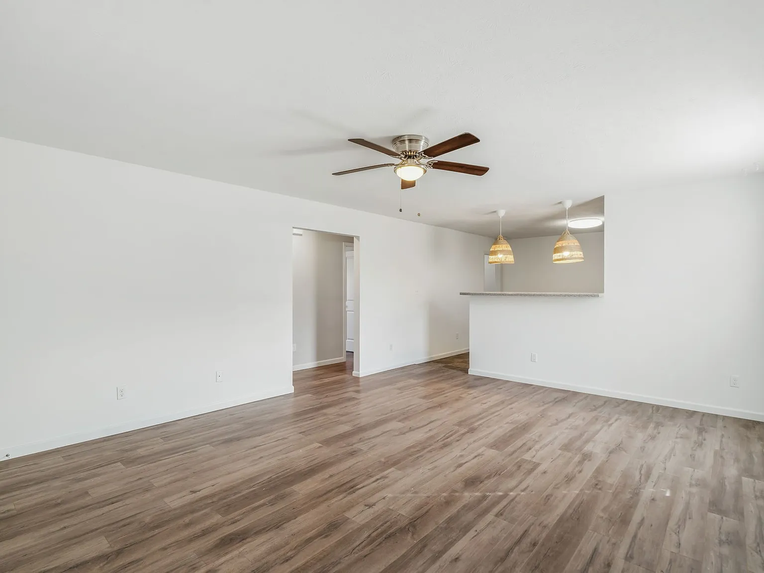(ACH) 2100 Paris Road - 0 — Photo 1