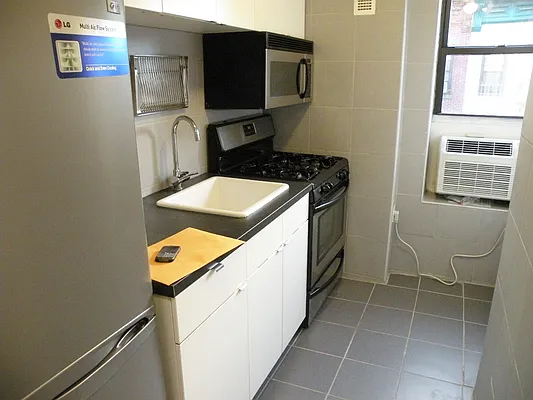Rented by Site Realty Services | media 18
