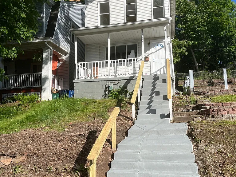 1725 Duffield St — Photo 2
