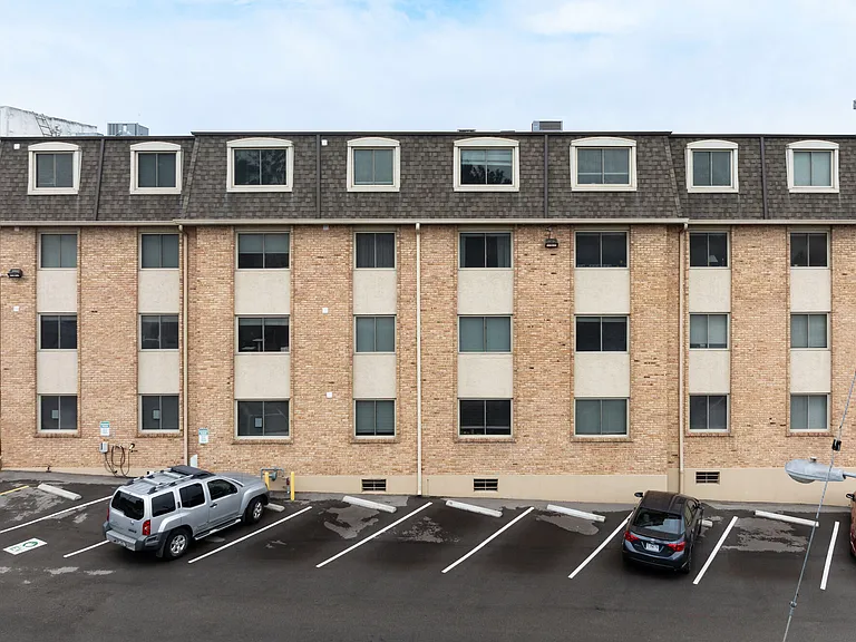 Park Clayton — Photo 11