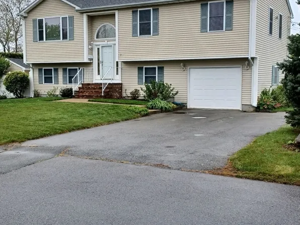 9 Shell St, New Bedford, MA 02744