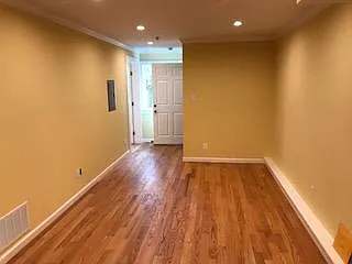 bedroom lower level ( right)