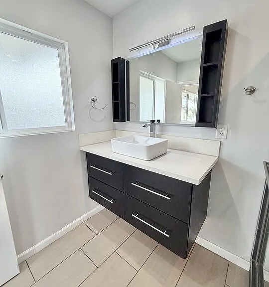624 1/2 N Benton Way — Photo 20