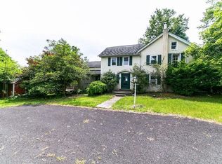 1810 Schwenksville Rd, Schwenksville, PA 19473