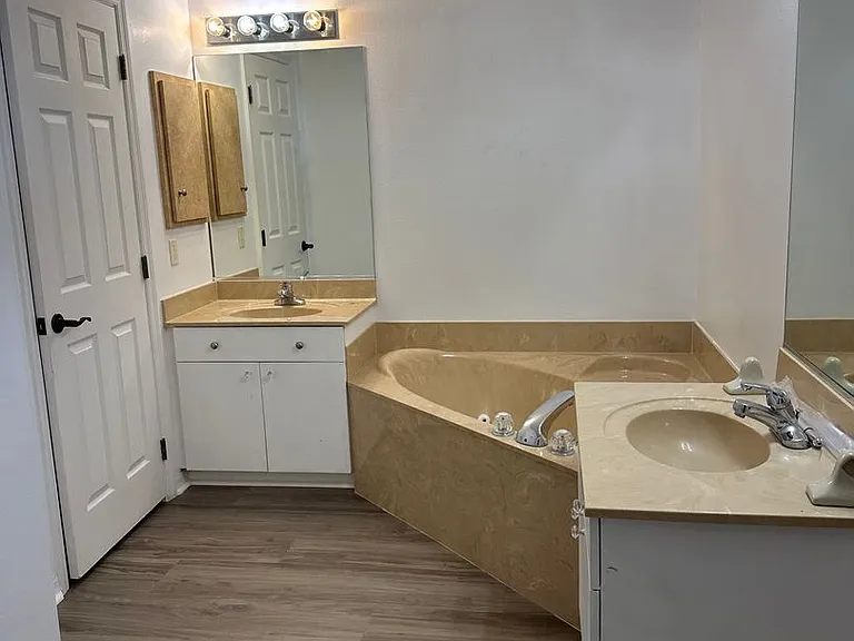 376 Marion Oaks Trl — Photo 13