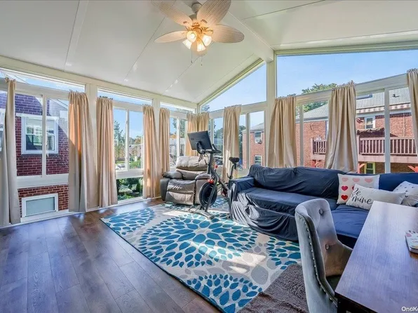 7308 255 St. #2nd. F, Glen Oaks, NY 11004