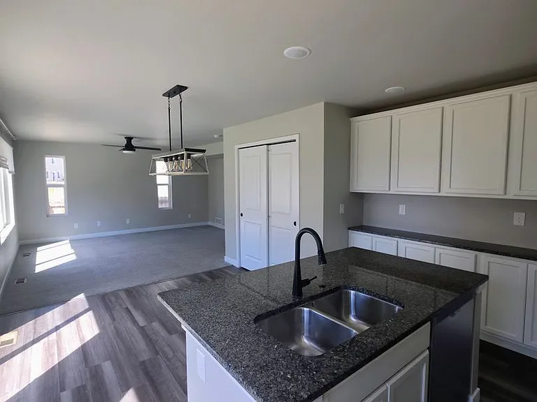 10429 Luneth Dr — Photo 9