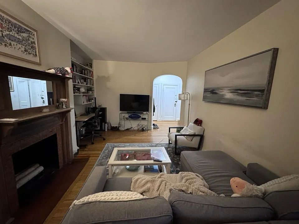 456 Beacon St #8C