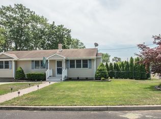368 Heritage Dr, Brick, NJ 08723