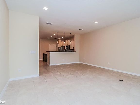5th image of 1061 Pavia Dr