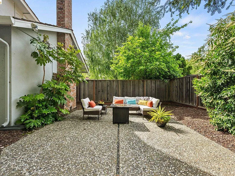 206 Sheila Ct — Photo 16