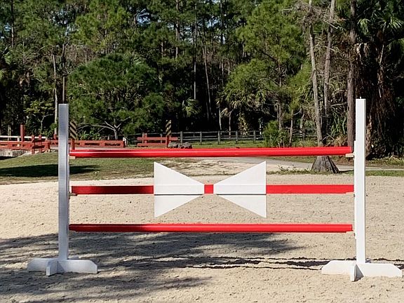 3rd image of 1711 Stallion Dr #1711