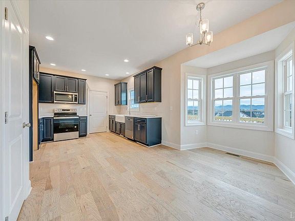 3rd image of 1172 Lochwood Hill Dr