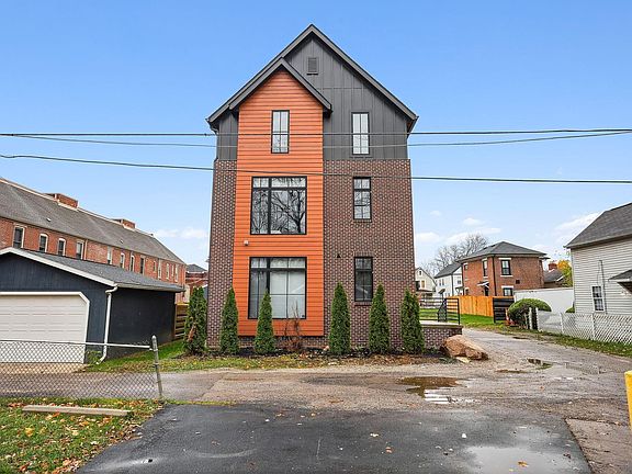 2nd image of 1430 E Rich St