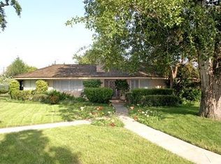 8838 Zelzah Ave, Northridge, CA 91325