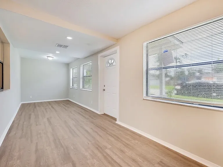 6716 Wurn Park Ct — Photo 2