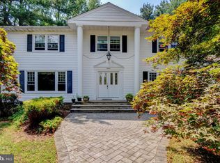 16 Arlington Dr, Marlboro, NJ 07746