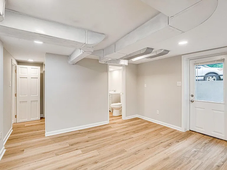 1519 N Stafford St #B — Photo 16