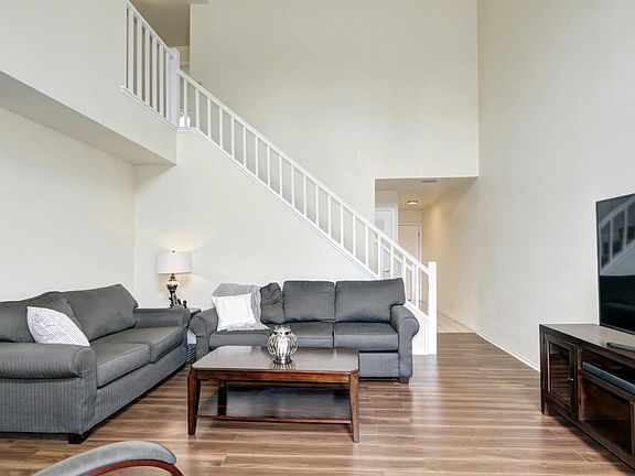 5th image of 4775 Courtland Ln #4775