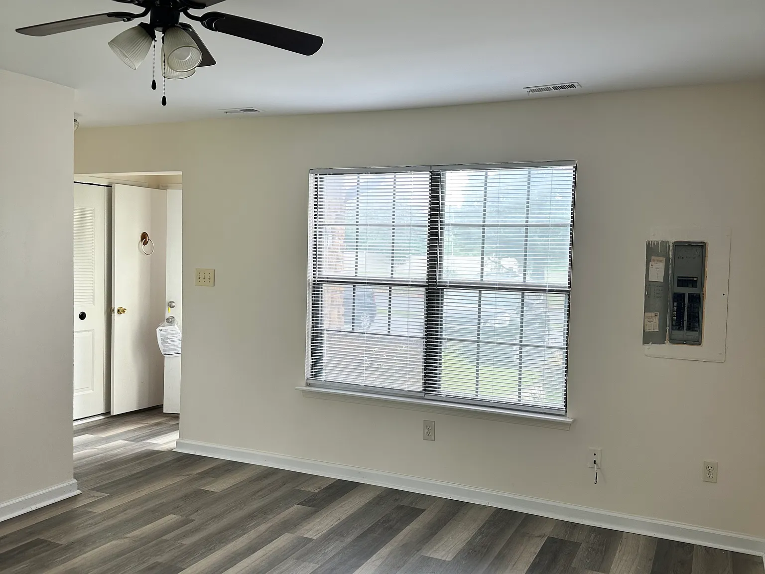 3516 Woodlands Drive — Photo 2