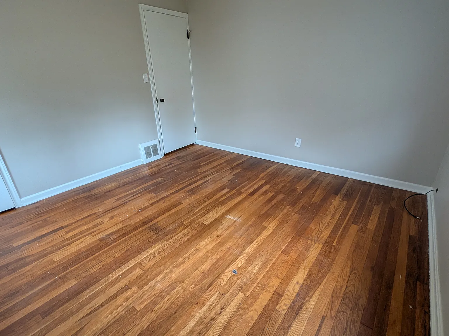 3 bed, 867 sqft, $1,795 — Photo 4