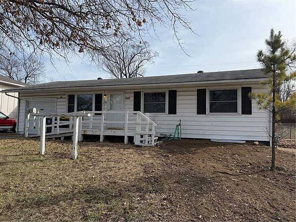 3rd image of 7525 E 52nd St