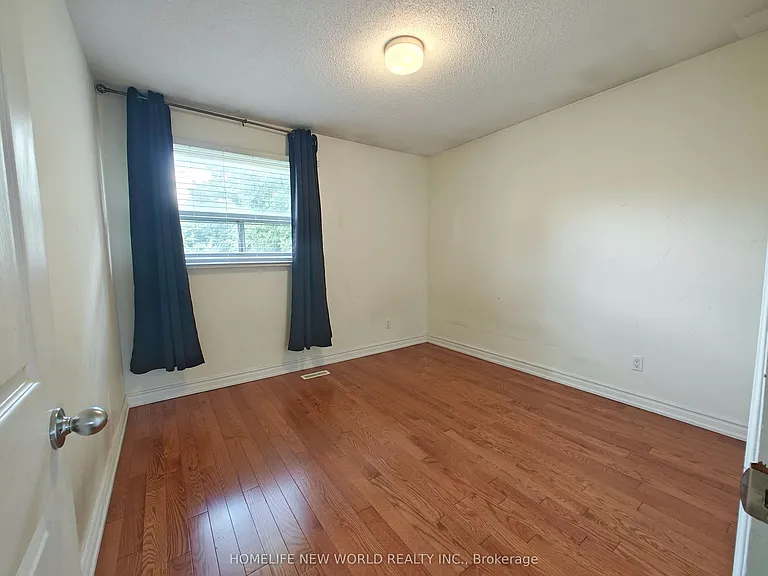 205 Risebrough Circuit — Photo 12