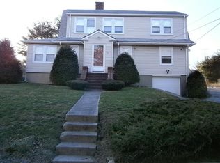 52 Canton St, Sharon, MA 02067