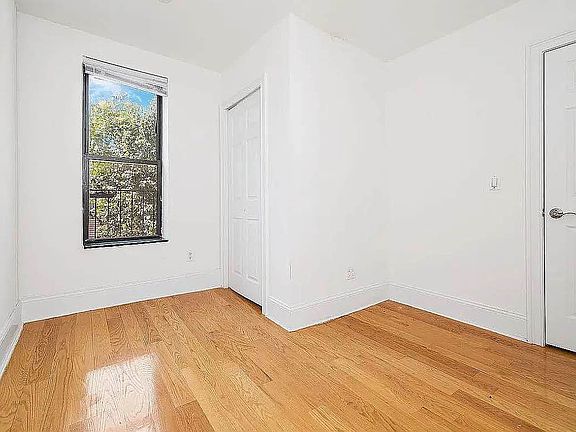 3rd image of 380 S 4th St #32