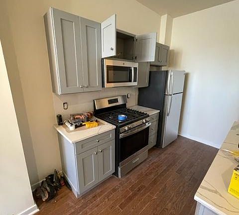 5th image of 1308 S Broad St Floor 1