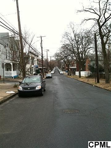 2nd image of 325 Seneca St