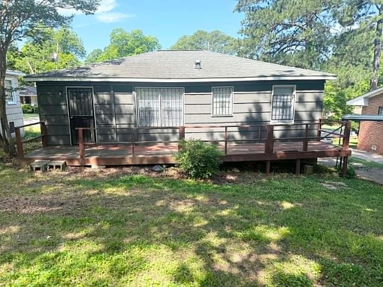 937 Center Way SW — Photo 4