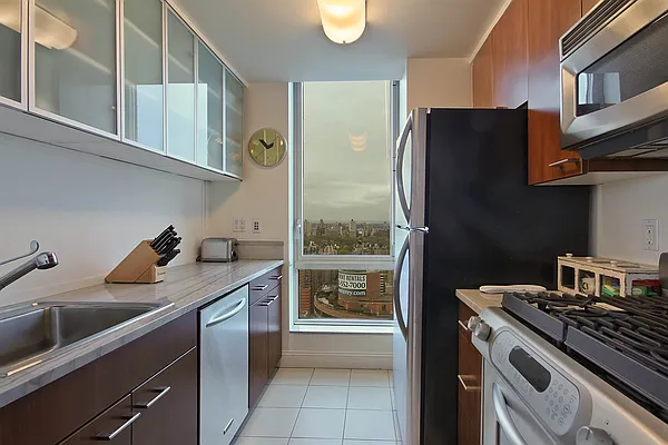 Rented by Corcoran | media 20