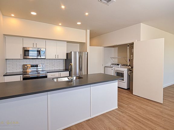 5th image of 1550 Myers Ln #202